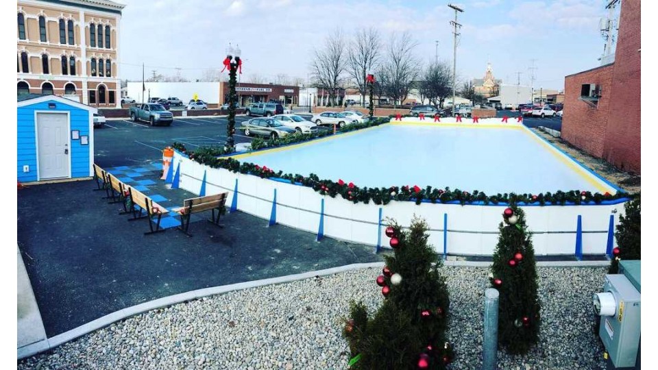 Recreational hockey boards and sporting walls.